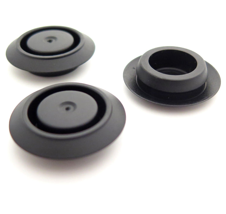 Black Blind Grommet / Blanking Plug, 18mm Hole, 2mm Panel - VehicleClips