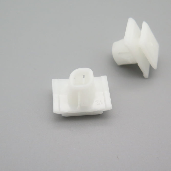 Honda Exterior Body Moulding Clips for Protective Lower Door Moulding Trims- 75315-S9A-004 - VehicleClips